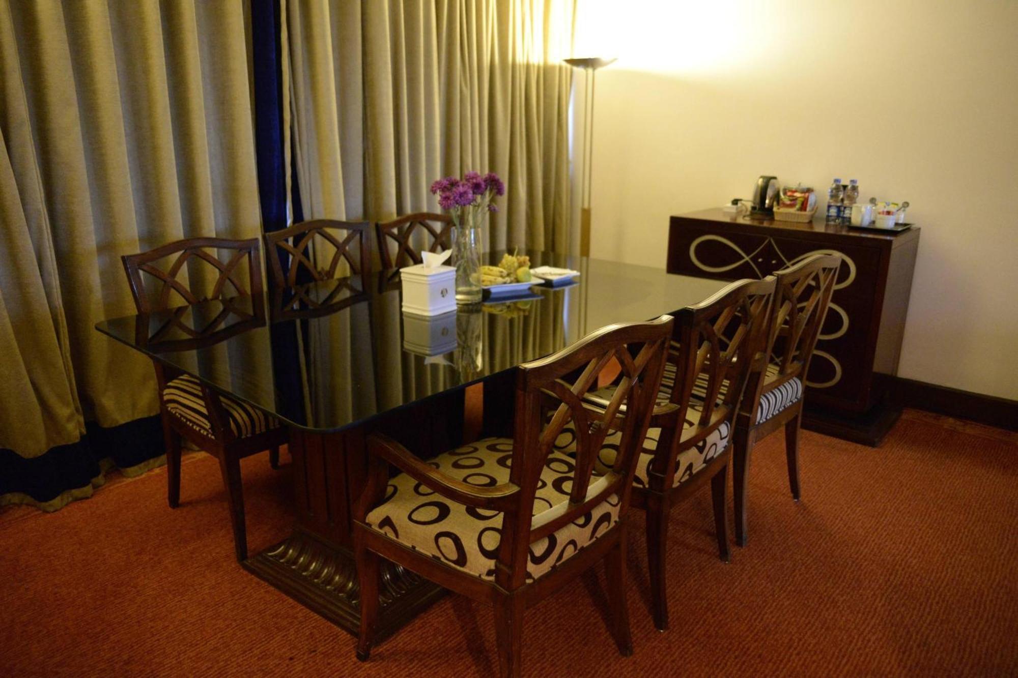 Karachi Marriott Hotel Dış mekan fotoğraf